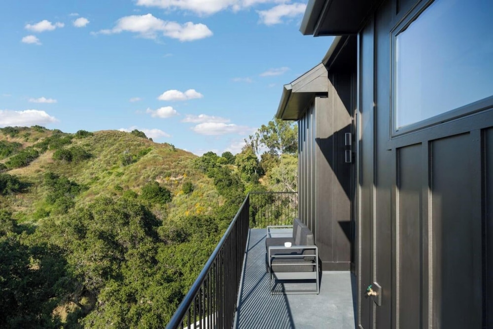 Oak Haven Sanctuary - Grand Estate With Pool, Guest House & Scenic Views