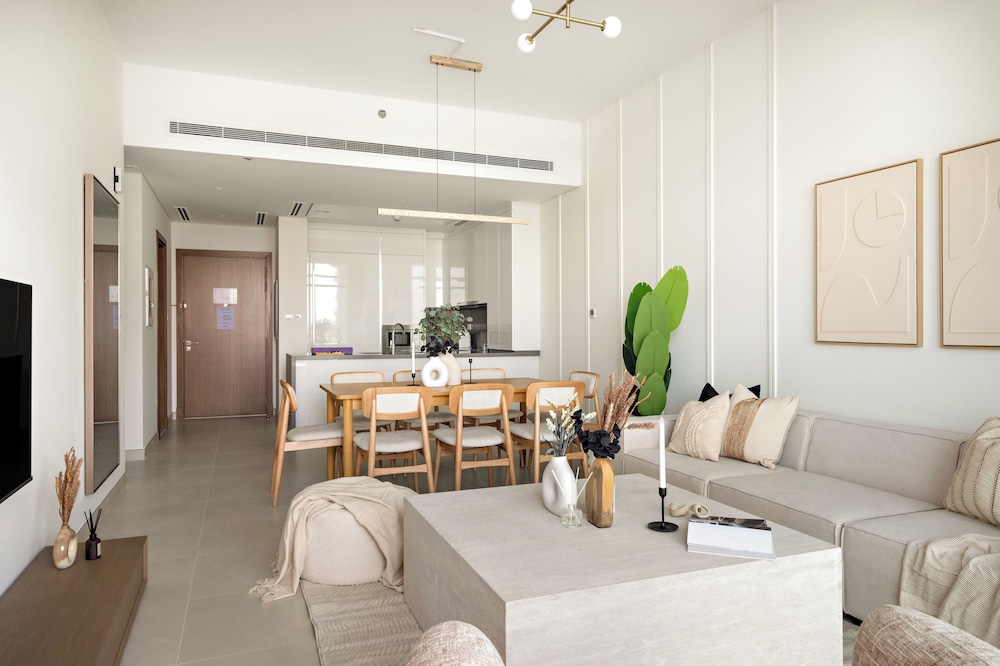 Silkhaus Canal Front Residence