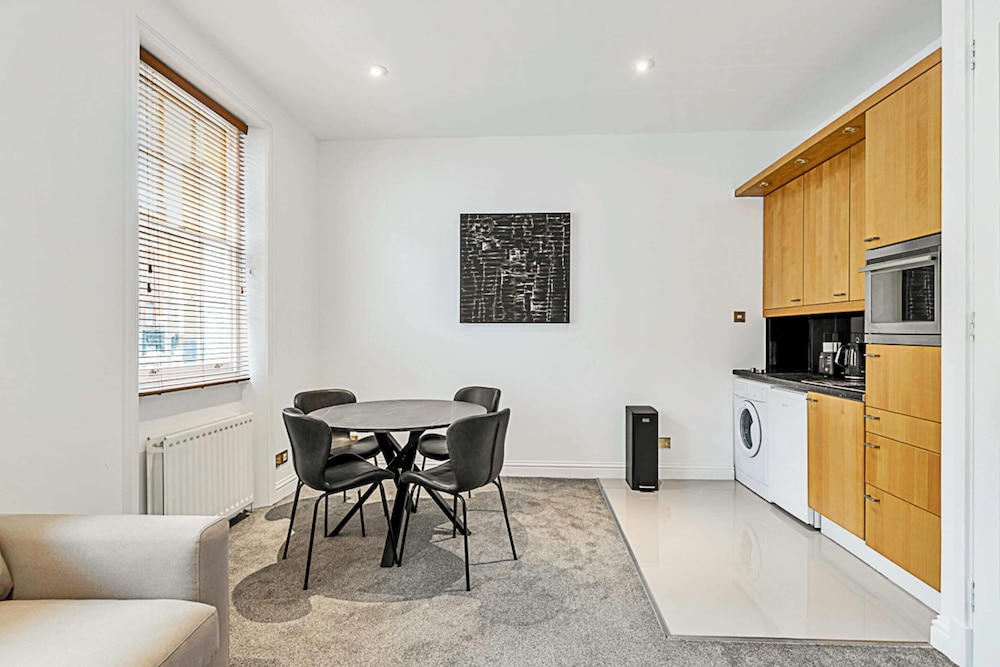 A One-bedroom Apartment Situated In Central London