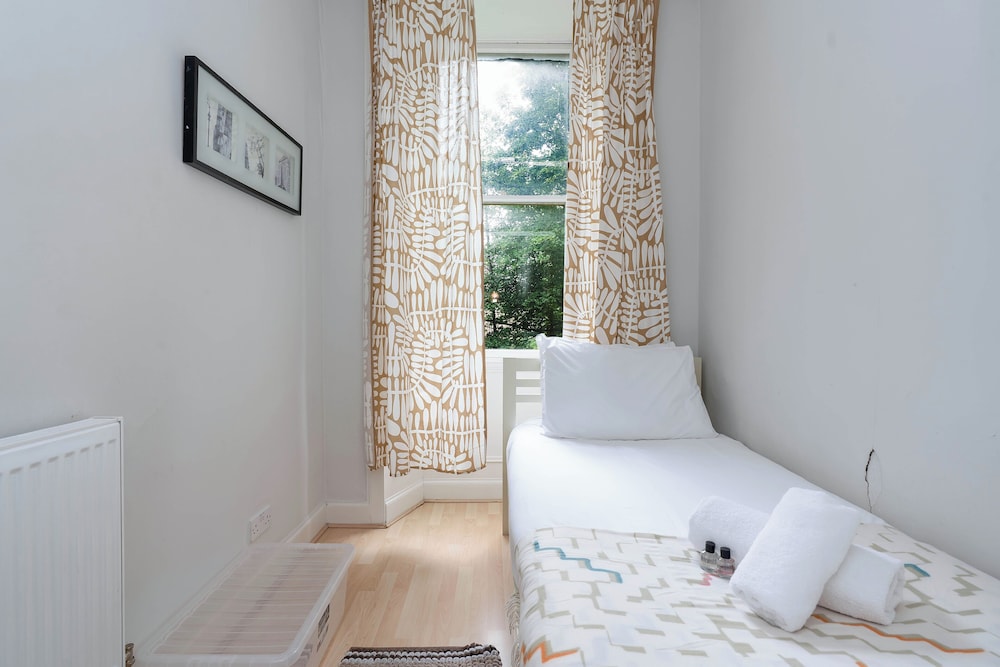 Charming Edinburgh Apartment