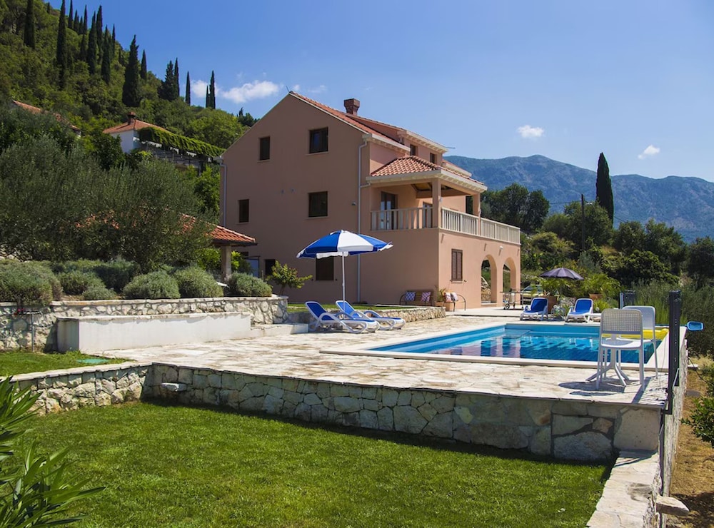 Villa Oliva view 2