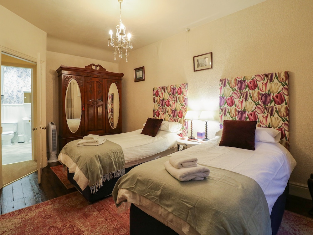 Knoll Cottage