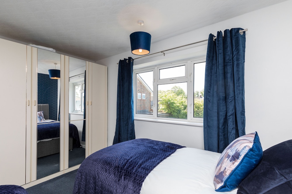 Findon House view 4