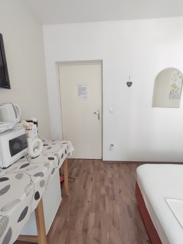 Anna Guesthouse