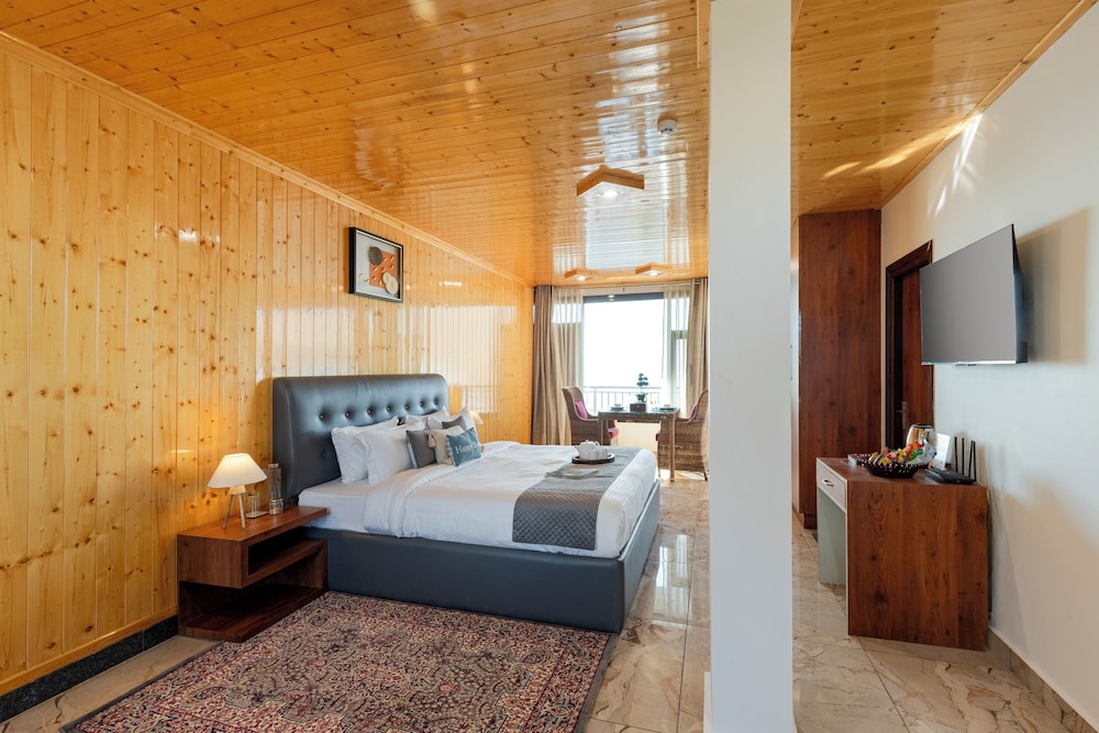 ALAYA STAYS LAFU HOUSE- WOODSCAVE
