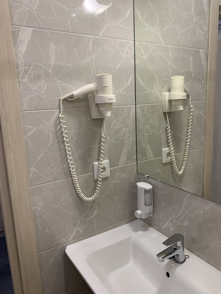 Matrix Hotel