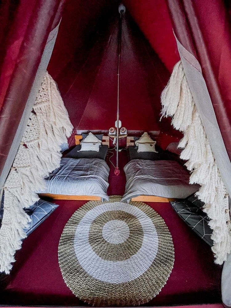 Lainkalogos Glamping