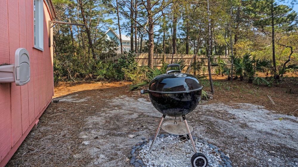 3 Minutes to 30A Beaches; Pretty in Pink Seagrove Home view 3