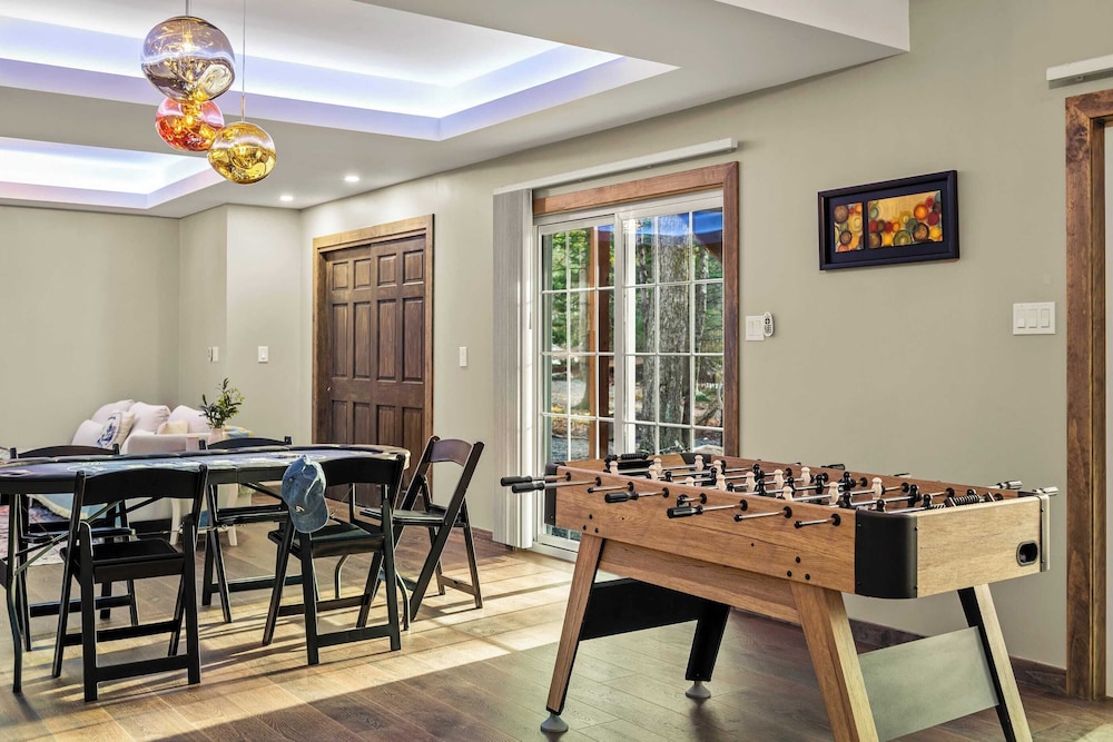 Lakeview Sunset Heaven Waterfront Escape + Private Dock Firepit + Game Room New Construction