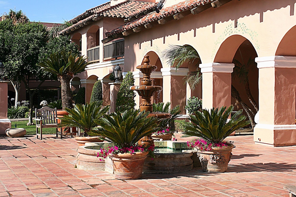 Harris Ranch Resort