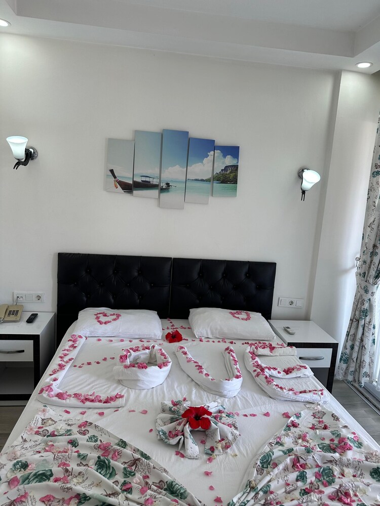 Deniz Otel view 4
