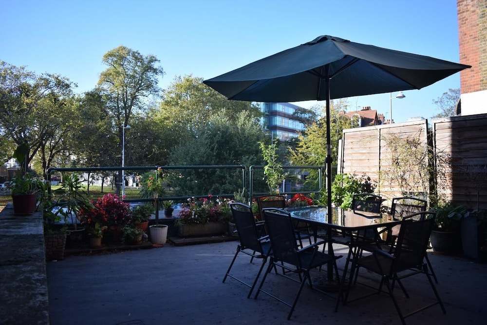 outdoor bbq area