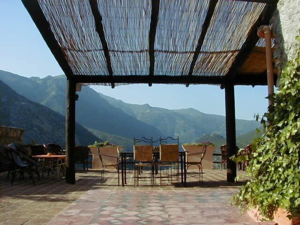 Caiat Refuge