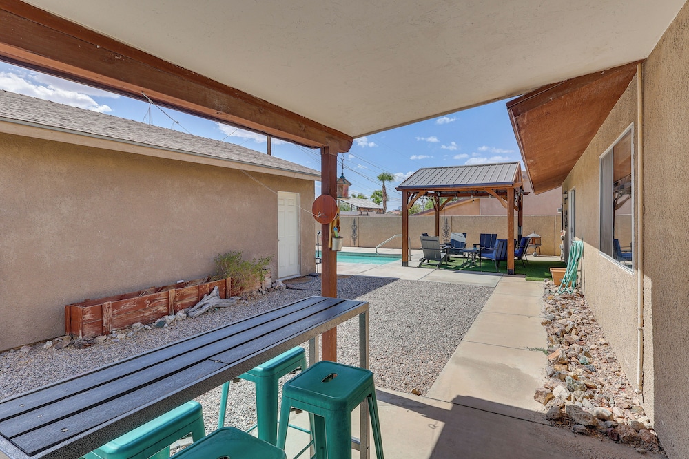 Swim, Grill & Chill: Lake Havasu City Getaway