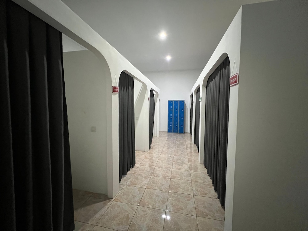Wanderlust Hostel Kuta Mandalika