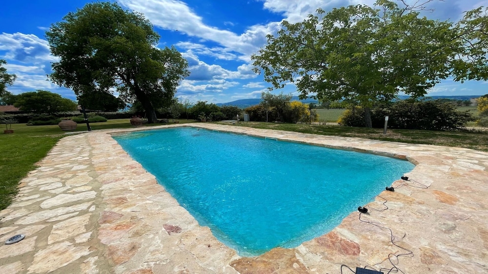 Beautiful Exclusive Pool Villa - Close to Spoleto bar Shops, Restaurants - Property Image 14
