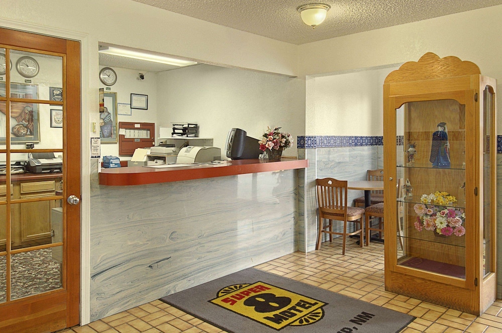 Gallup Vacations - Super 8 by Wyndham Gallup - Property Image 1