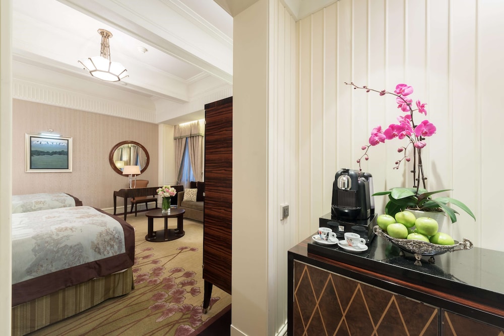 Fairmont Peace Hotel on the Bund 79