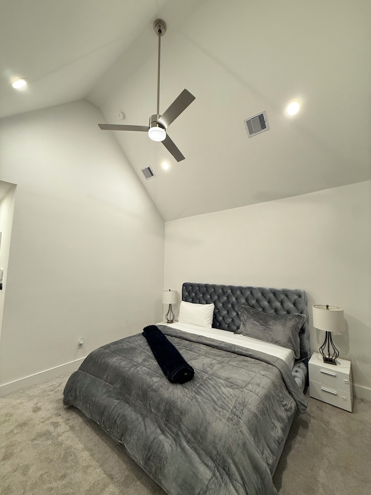 Luxury 3BR for Families Nurses and Group