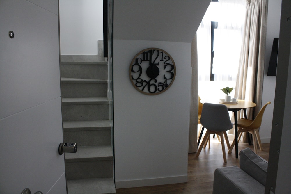 APARTAHOTEL MADRID URBAN SUITES - EDIFICIO EXCLUSIVO - 7 Apartments Boutique Full Equiped