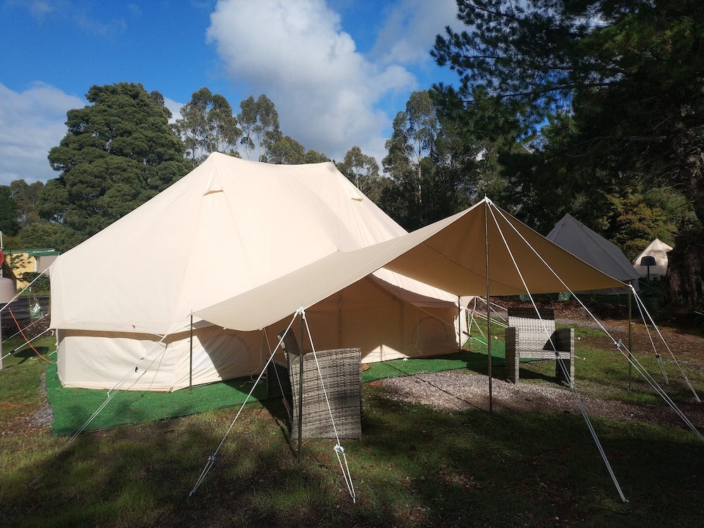 Zeehan Bush Camp
