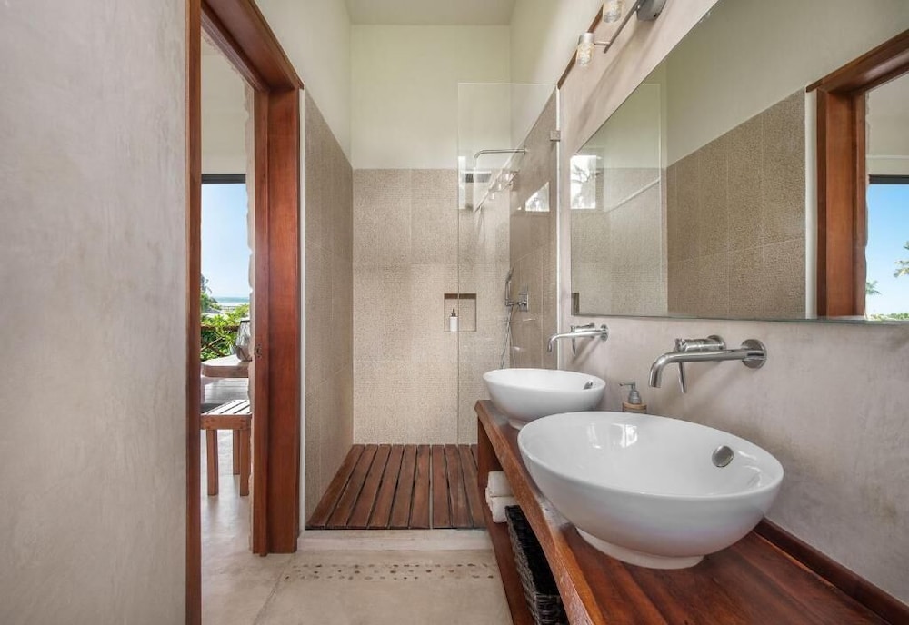Villa 5br Beachfront TULUM -Sian Kaan