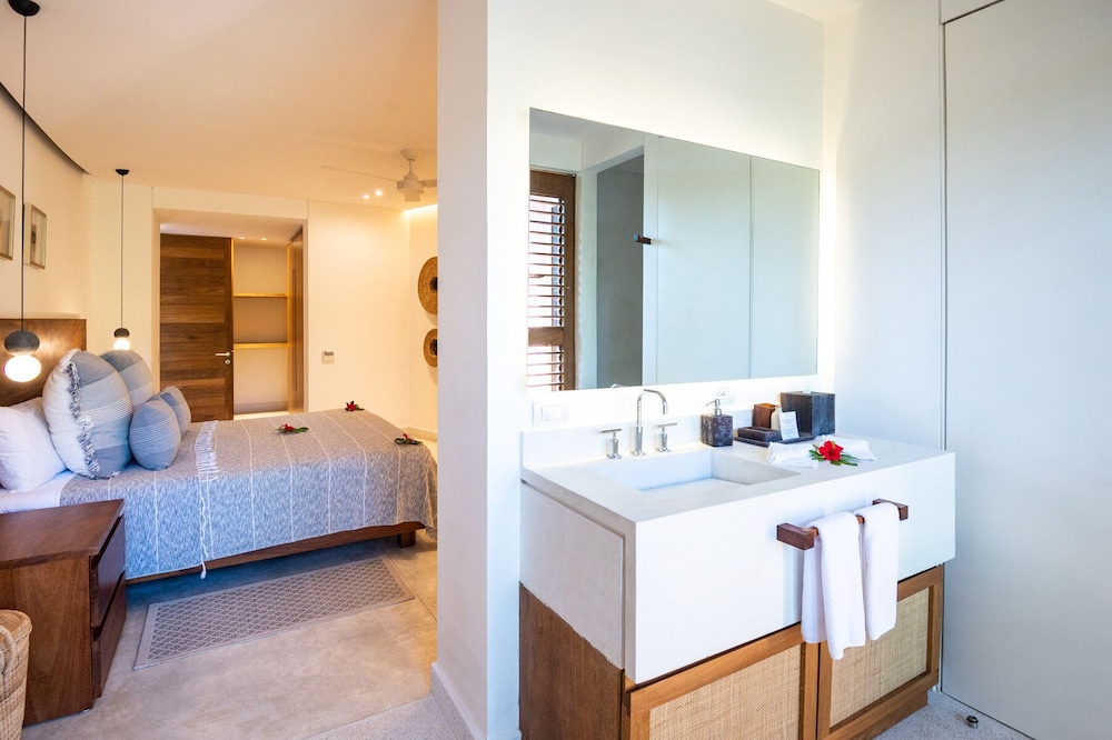 El Careyes Club & Residences