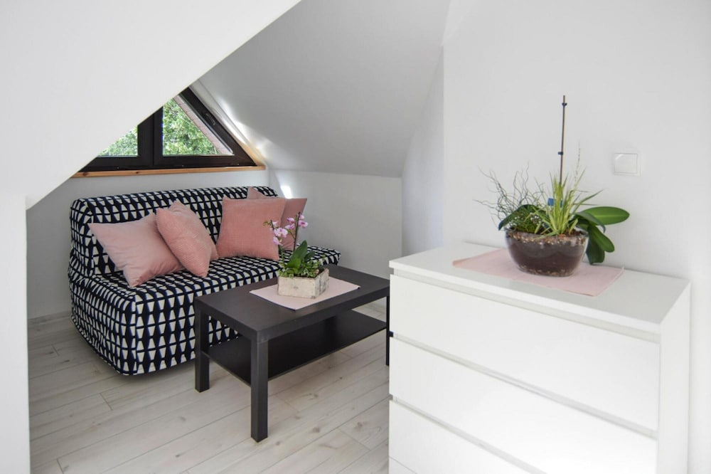 Comfortable Holiday Home With a Private Garden