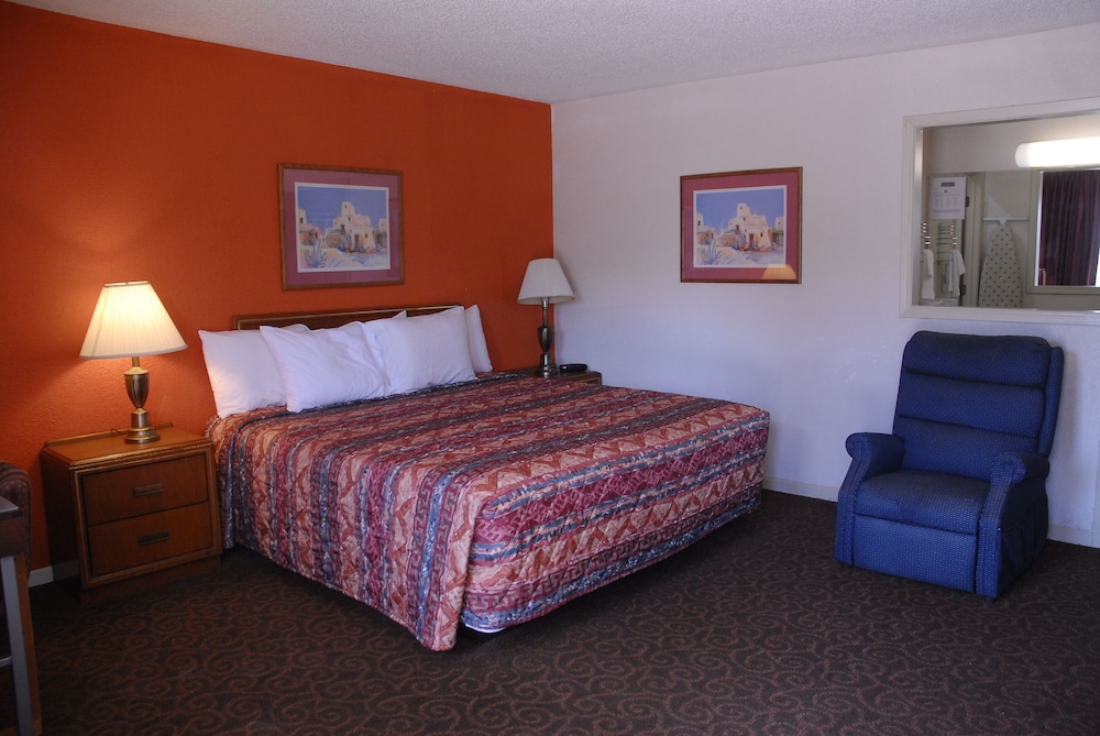 Emporia Vacations - America's Best Inns  Suites - Property Image 23