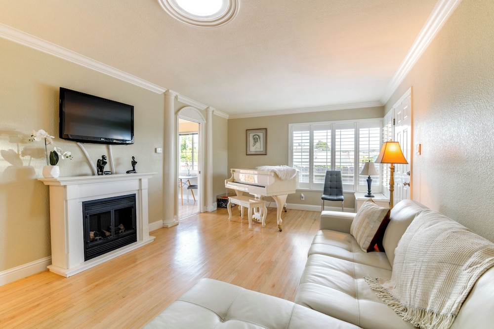Easy SF Bay Access: Updated San Pablo Duplex