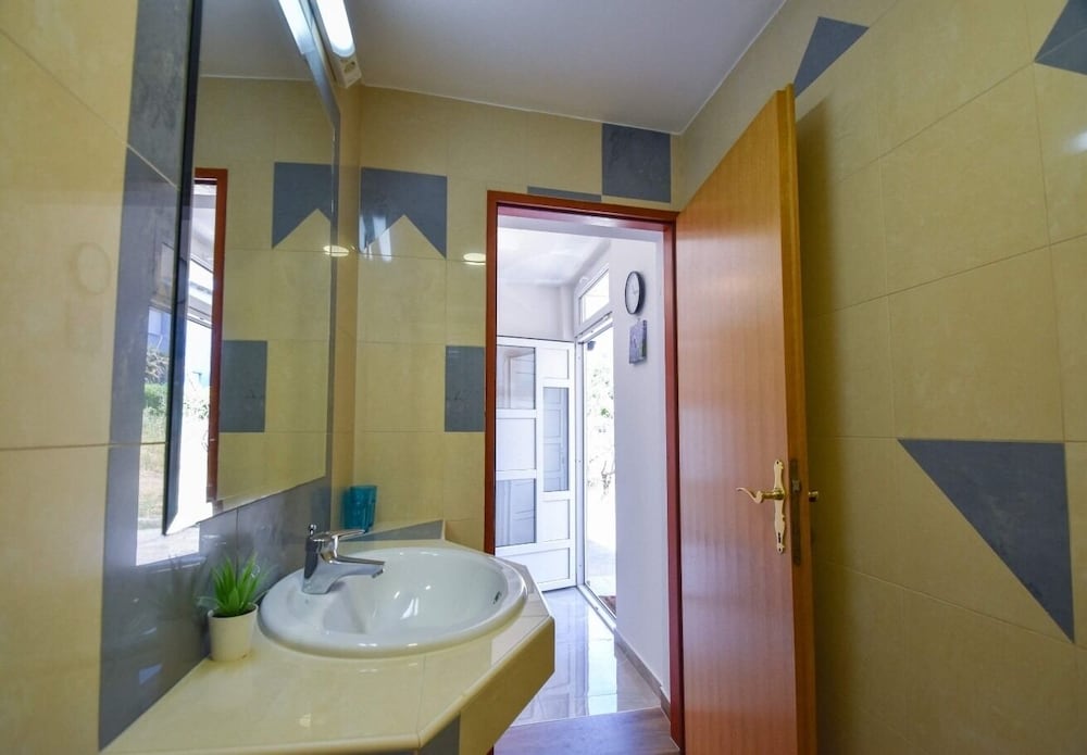 Lidija - Family Friendly & Close to the sea - C3 view 4