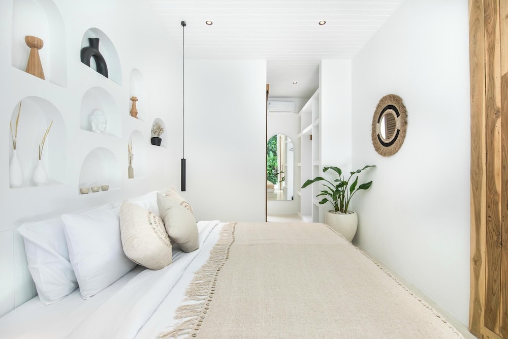 Chic 2BR Villa, 5min to Bingin's Coastal Bliss