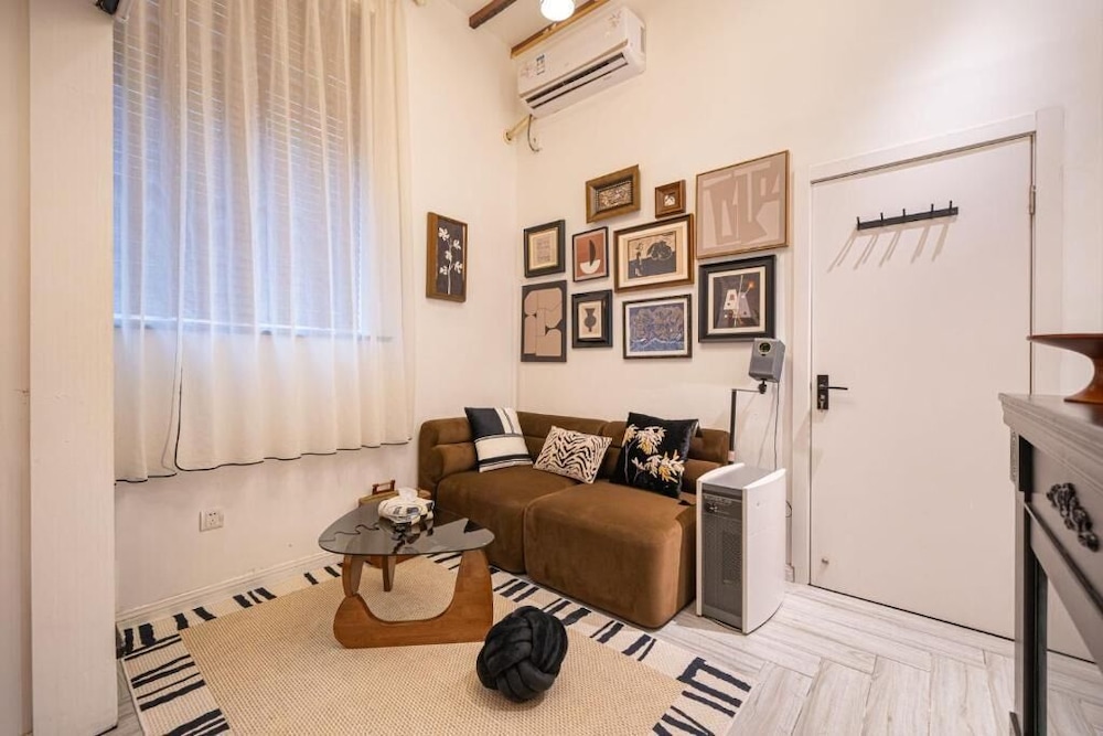 Shanghai Hills & Well-time MCM loft