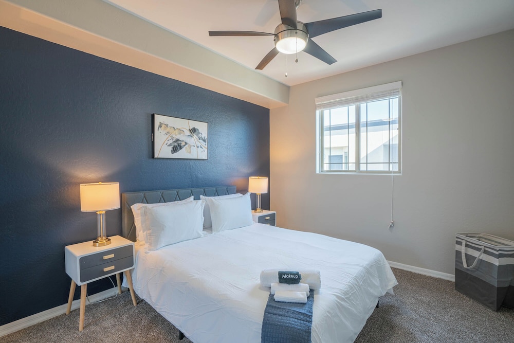 ROVE LIVING/KL - The Fredrick Tempe