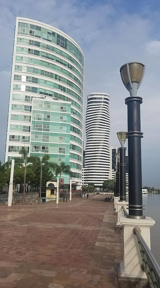 Hotel River View suites Puerto Santa Ana gye - Image 1