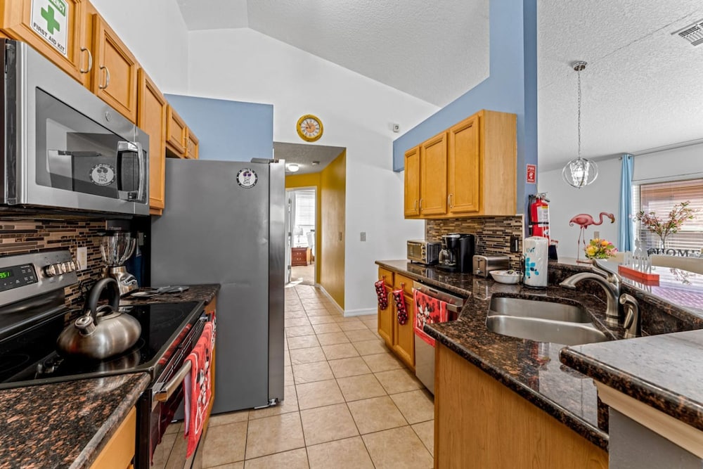 4Br Funoasis Pool BBQ Solana