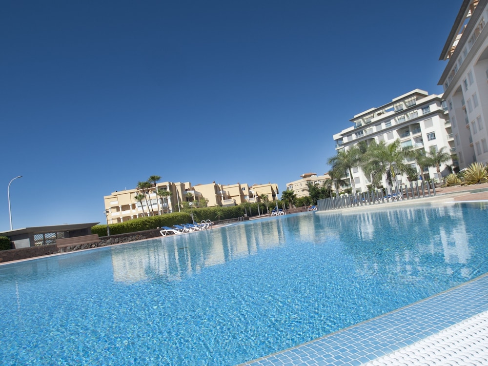 Jessica s Hideaway Amarilla Golf Bliss