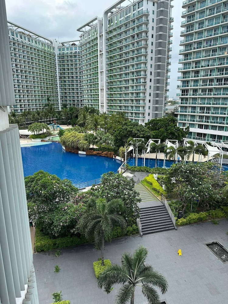Azure Staycations by M&M 1