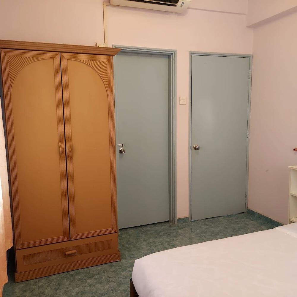 Glory 2 Beds Room By Alpine photo 4