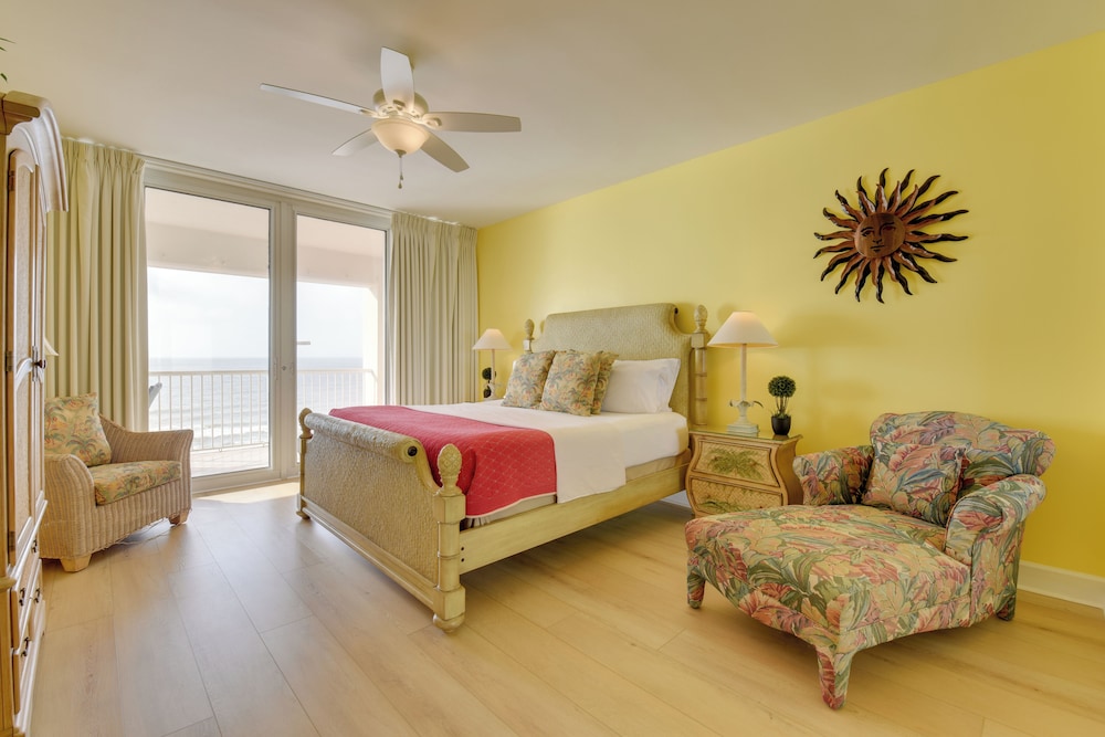 Navarre Condo w/ Beach Access & Ocean Views!