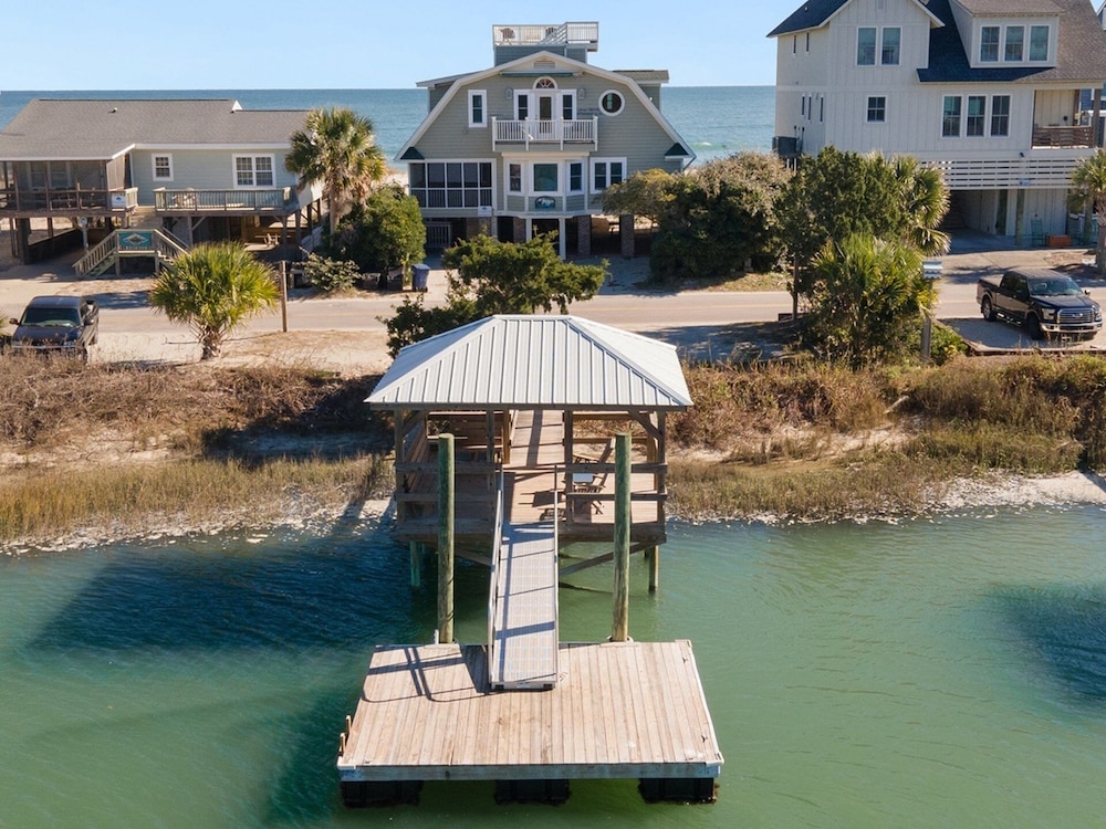 Laughin Place V 5 Bedroom Home by Peace Vacations