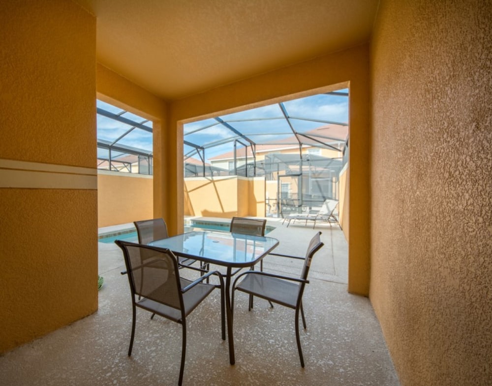 Paradise Palms Resort Orlando