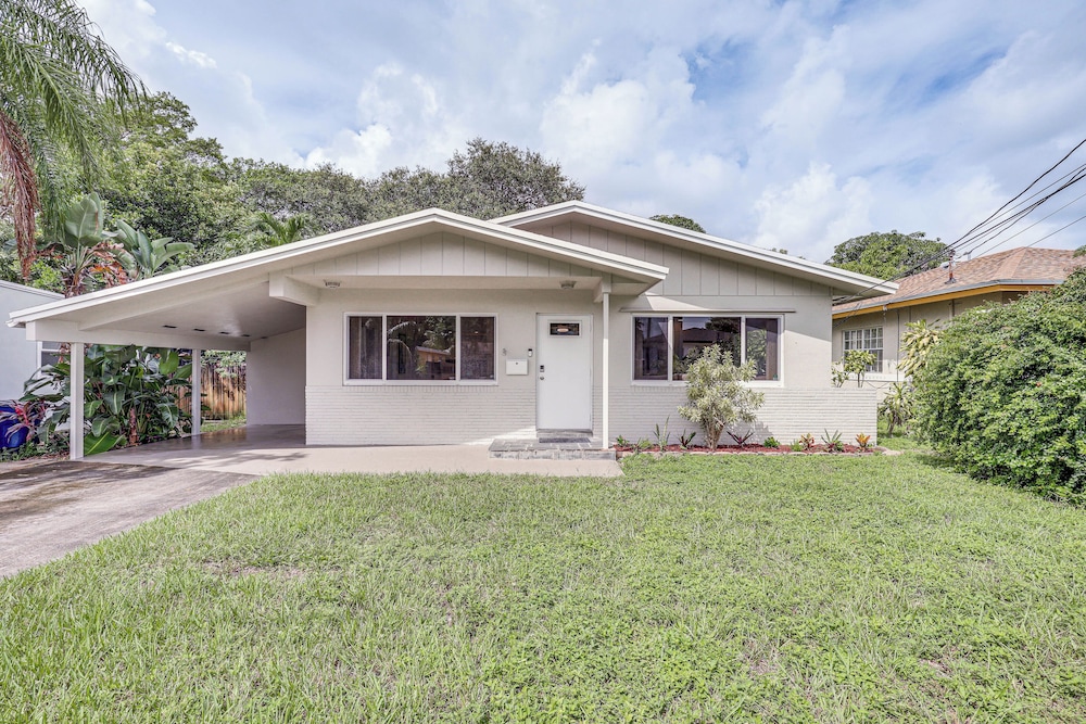 Home < 2 Mi to Hallandale Beach & Boat Rentals