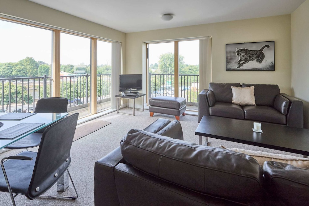 Host Stay Newport House Apartment