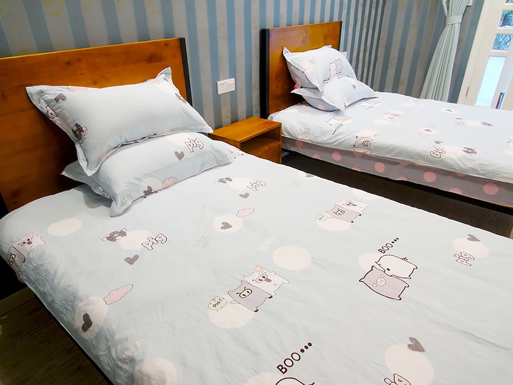 Xiang Shan Lin Hai Homestay view 2