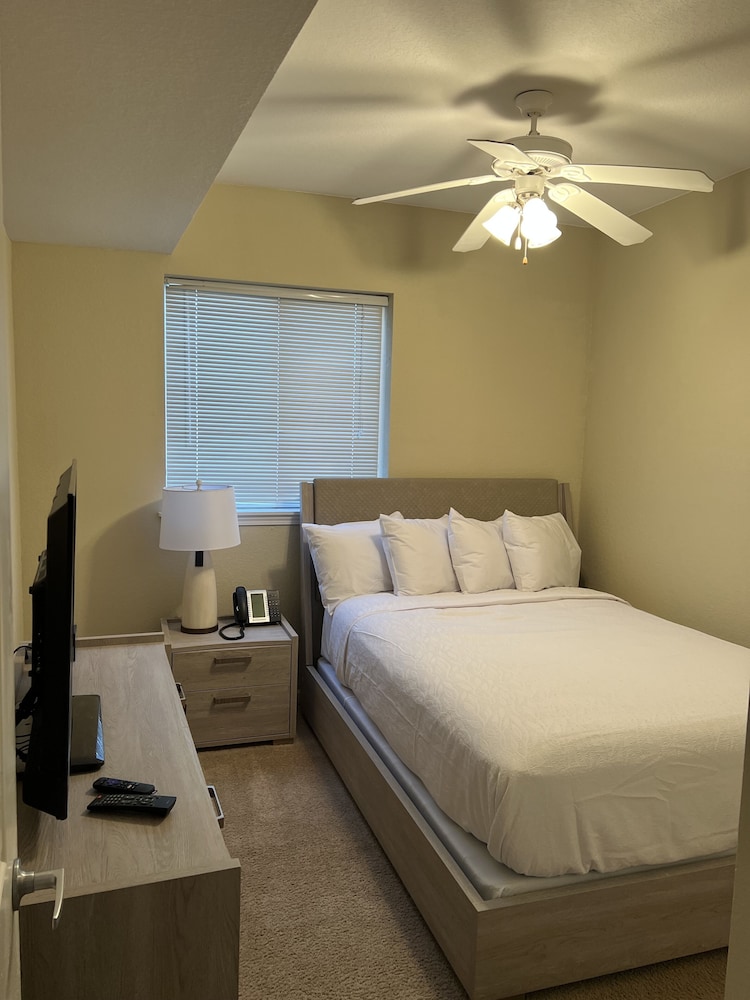 Washburn Hotel Suites view 4