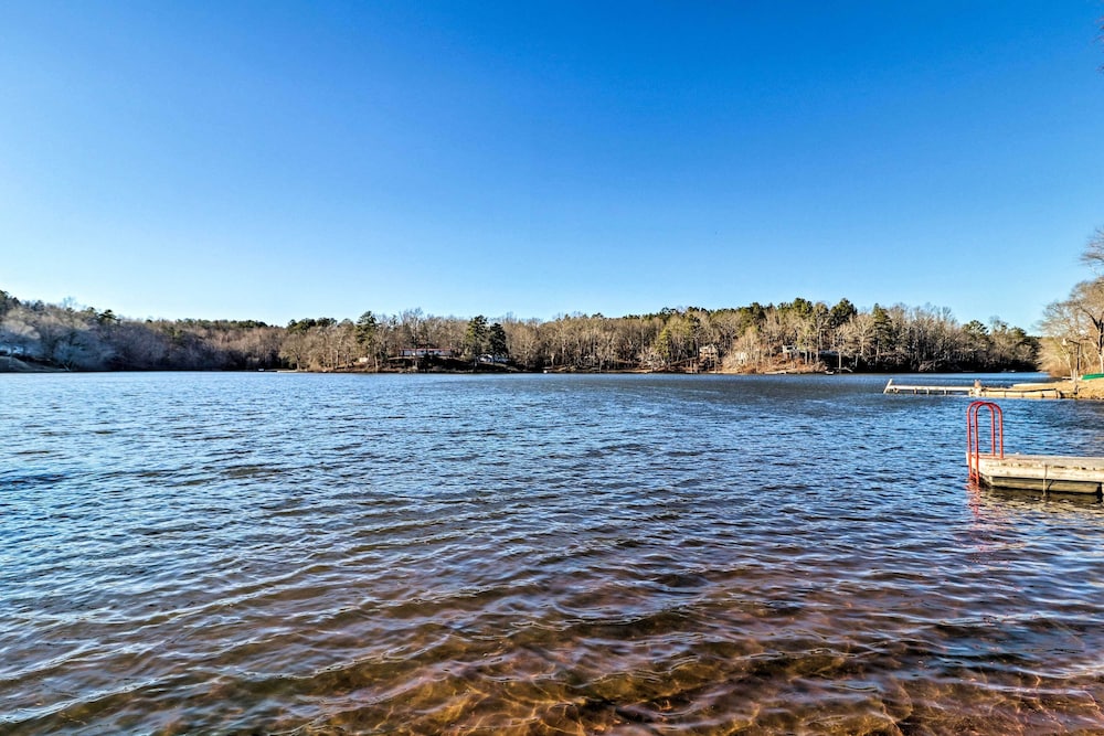Lakefront Delta Cottage w/ Views, Canoe Dock! - Property Image 9