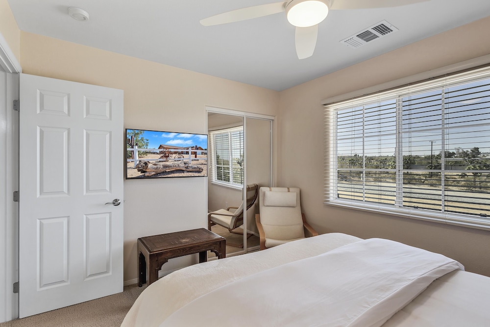 Western Oasis Corral