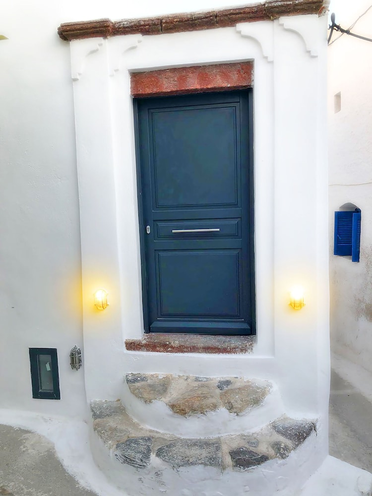 The Luna Suites