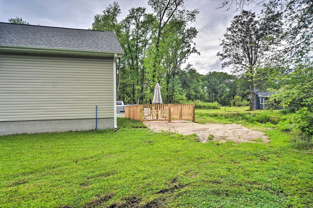 Charming Mount Pleasant Home: 7 Miles to Beach! view 2